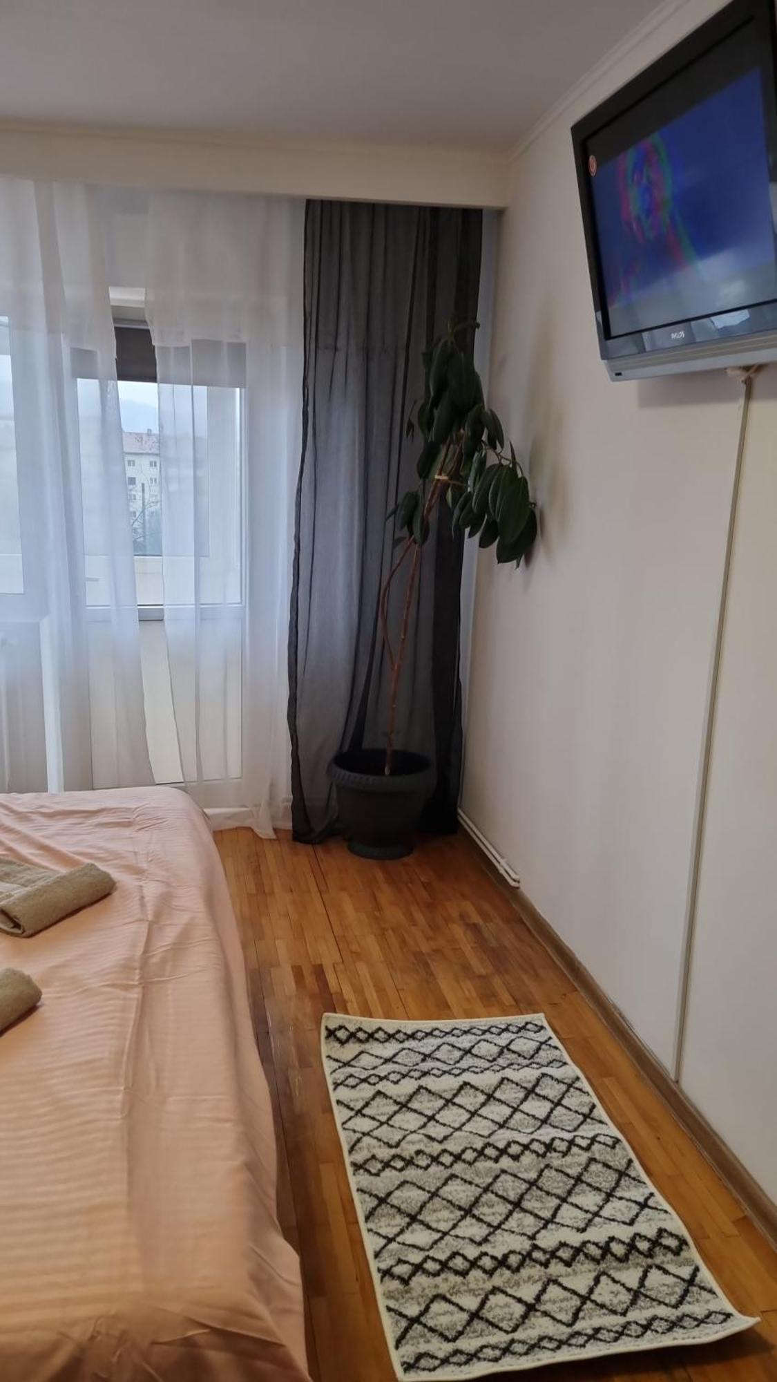 Marya'S Apartment Ramnicu Valcea Room photo